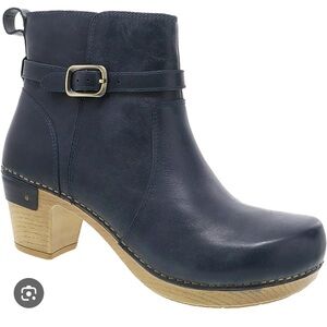 Dansko 41 Anya waxy dark blue/black